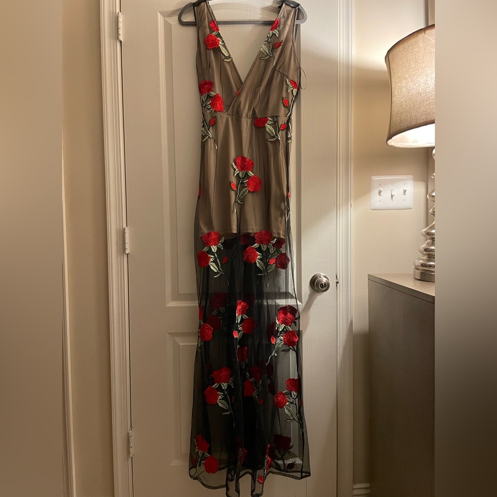 Dress Laced Roses